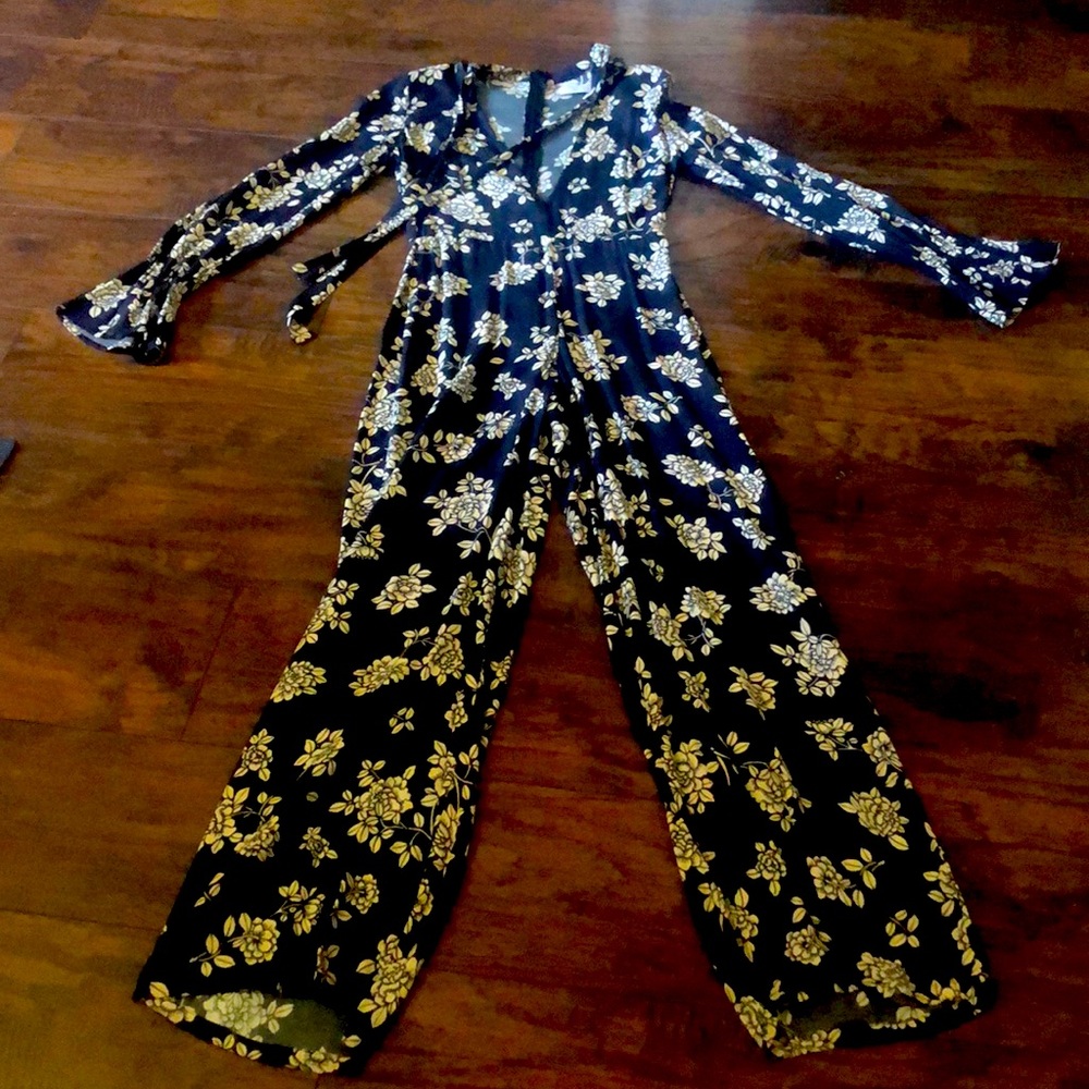 Ruffle Sleeve Floral Jumpsuit